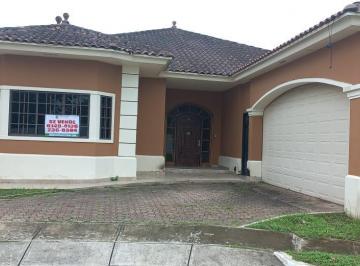 Casa de 4 habitaciones, Panamá · Banco Vende Casa en Sunset Coast