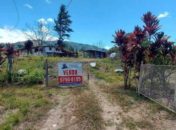 Casa · 240m² · 4 Recámaras · 6 Estacionamientos · Vendo Casa Campestre 2500 m² 4 Recamaras Santiago de Veraguas