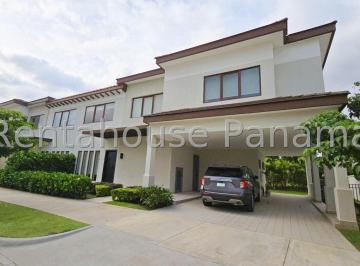 Casa de 3 habitaciones, Panamá · Venta de Casa Exclusiva en PH The Woods, Santa María 26 - 4770gg