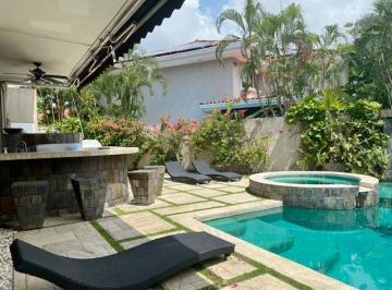 Casa de 4 habitaciones, Panamá · Vendo Casa en Costa del Este