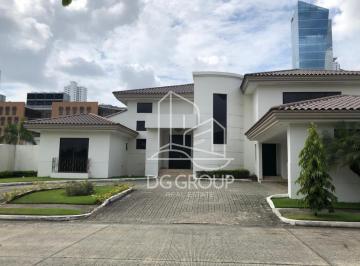 Casa · 968m² · 4 Recámaras · 3 Estacionamientos · Venta de Casa en Costa del Este