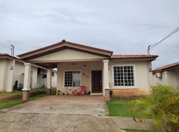 Casa · 130m² · 3 Recámaras · 2 Estacionamientos · Costa Verde! Oportunidad de Casa en La Chorrera.