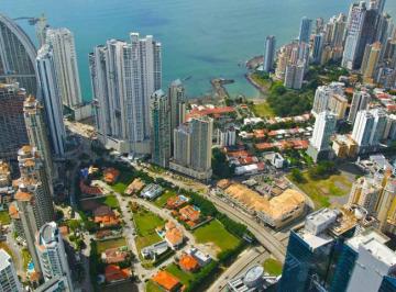 Apartamento · 920m² · 4 Recámaras · 5 Estacionamientos · Se Vende Apartamento en Punta Pacifica 4610dm