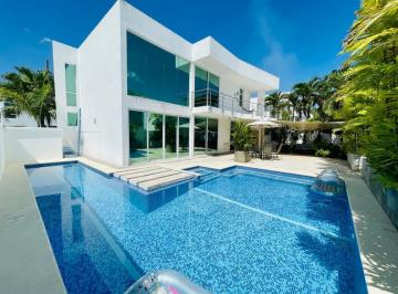 Casa · 305m² · 4 Recámaras · 2 Estacionamientos · Casa en Alquiler en Costa Sur - PH Costa Esmeralda