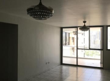 Apartamento de 3 habitaciones, Panamá · Se Vende Apartamento en Punta Paitilla