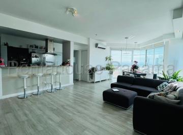 Apartamento de 3 habitaciones, Panamá · Venta de Apartamento de 200 m² en PH Keops Tower, San Francisco 25 - 4857gg