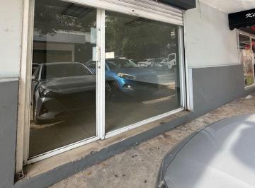 Local comercial · 90m² · 1 Recámara · 2 Estacionamientos · Alquiler de Local Comercial Calle 50 Plaza Koroni