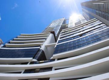 Apartamento · 332m² · 3 Recámaras · 2 Estacionamientos · Venta de Apartamento con Linea Blanca PH Condesa del Mar, Av Balboa