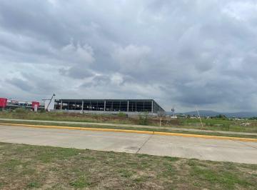 Bodega-Galpón-Depósito · 1249m² · 8 Estacionamientos · Se Alquila Amplia Galera en Zona Uno