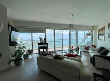 Apartamento de 2 habitaciones, Panamá · Venta de Apartamento Amoblado Av Balboa