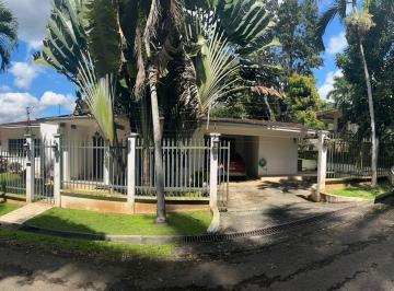 Casa · 300m² · 3 Recámaras · 3 Estacionamientos · Alquiler o Venta de Casa Amoblada en Llanos de Curundú, Ancón