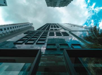 Oficina comercial · 361m² · 10 Estacionamientos · Venta de Oficina en Edificio Armani, Bella Vista, Panamá
