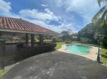 Casa de 2 habitaciones, Chame · Venta de Casa en Playa Coronado