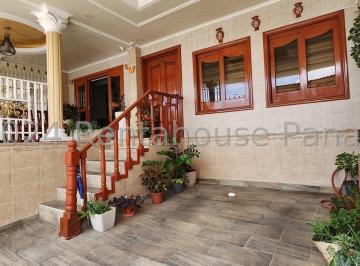 Casa de 3 habitaciones, Panamá · Venta de Casa con 236 m² de Terreno en Vía Fernández de Córdoba 25 - 2765gg