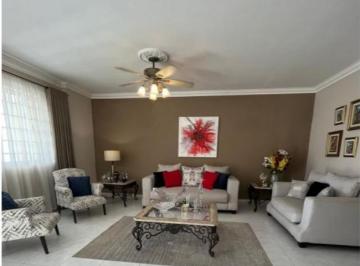 Casa · 333m² · 4 Recámaras · 4 Estacionamientos · Venta de Residencia en El Doral