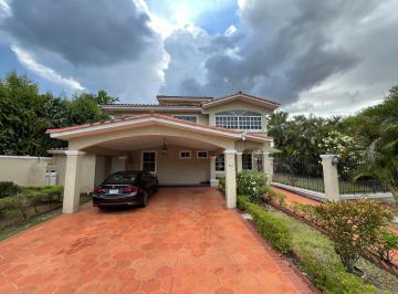 Casa de 4 habitaciones, Panamá · Venta de Casa en Costa del Este, PH Costa Bella, 612 m² de Terreno