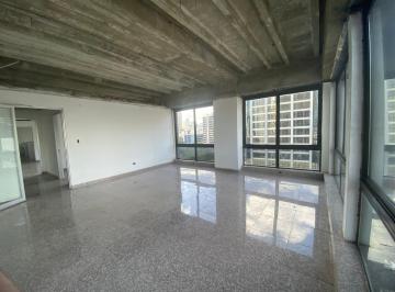 Oficina comercial · 395m² · 4 Estacionamientos · Alquiler de Oficinas en Calle 50