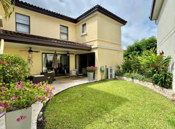 Casa · 280m² · 3 Recámaras · 4 Estacionamientos · Venta Casa River Valley Panama Pacifico. Esquina | Extra Lote