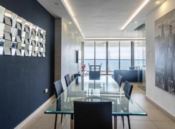 Apartamento · 154m² · 2 Recámaras · 1 Estacionamientos · Alquiler o Venta de Apartamento Amoblado en PH Rivage Tower