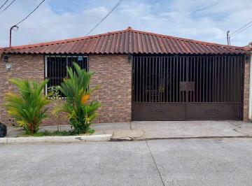 Casa · 1m² · 3 Recámaras · 2 Estacionamientos · Se Vende Casa en La Chorrera, Residencial Montelimar.