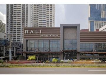 Local comercial de 1 habitación, Panamá · Alquiler de Oficinas Av Balboa.