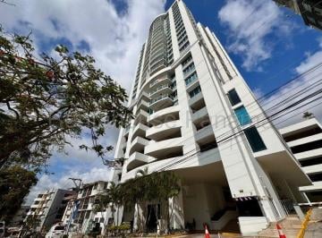 Apartamento de 3 habitaciones, Panamá · Venta de Apartamento en El Cangrejo