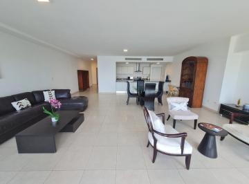 Apartamento · 256m² · 3 Recámaras · 2 Estacionamientos · Se Alquila Apartamento PH Waters Av Balboa Clientes Directos