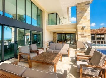 Casa · 1500m² · 5 Recámaras · 5 Estacionamientos · Casa en Alquiler Mansion Punta Pacifica en The Pacific Point
