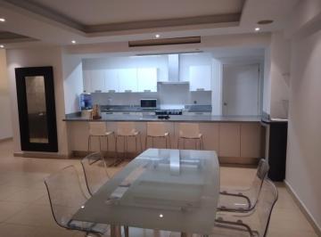 Apartamento · 275m² · 3 Recámaras · 1 Estacionamientos · Alquiler o Venta de Apartamento en Av Balboa, Panamá