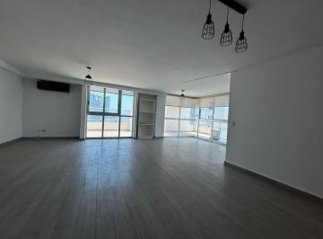 Apartamento · 180m² · 3 Recámaras · 2 Estacionamientos · Venta de Apartamento en Bella Vista PH Belle View
