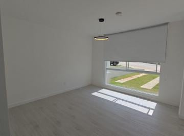 Casa · 155m² · 3 Recámaras · 2 Estacionamientos · Alquiler de Casa Nueva a Estrenar en Hato Montaña