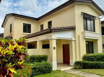 Casa · 259m² · 3 Recámaras · 3 Estacionamientos · Alquiler / Venta Casa PH River Valley Panama Pacifico