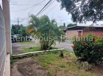 Casa de 5 habitaciones, Panamá · Pp25 - 8215 Gran Oportunidad Casa en Venta Pueblo Nuevo 385 m