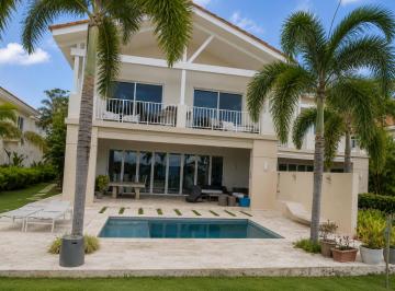 Casa Venta 873m² de 4 habitaciones · Venta de Casa en Buenaventura, 873 m² de Terreno y 637 m² de Construcción