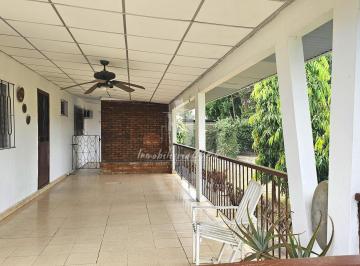 Casa · 180m² · 5 Recámaras · 1 Estacionamientos · Venta de Casa en Santiago - San Martin de Porres - Ic