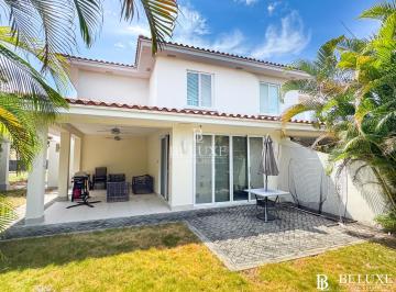 Apartamento · 270m² · 3 Recámaras · 2 Estacionamientos · Vendo Casa de Playa Tipo Duplex en PH Casa Mar, PH Villa Mar (2)
