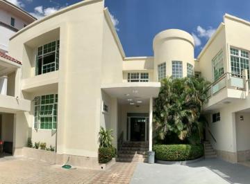 Casa de 10 habitaciones, Panamá · Venta de Casa, en San Francisco