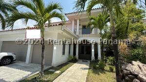 Casa de 4 habitaciones, Panamá · Venta de Casa, en Santa Maria