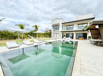 Casa · 500m² · 4 Recámaras · 5 Estacionamientos · Casamar Casa Frente Al Mar / San Carlos / Venta