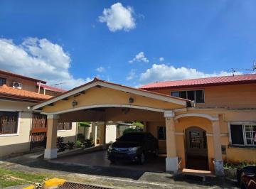Casa 320m² Venta Panama Pacifico · Ganga Casa Adosada en Esquina en Howard con Patio