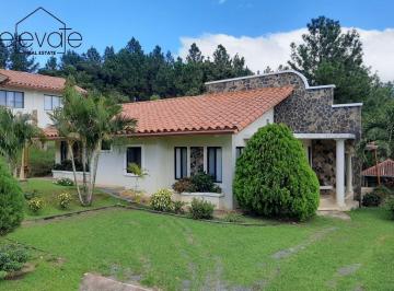 Casa · 175m² · 2 Recámaras · 3 Estacionamientos · Casa en Altos del Maria
