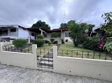 Casa · 3 Recámaras · 2 Estacionamientos · Venta de Casa en El Dorado, Betania, Panamá