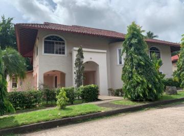 Casa de 4 habitaciones, Panamá · Venta de Casa en Albrook, 500 m² de Construcción y 580 m² de Terreno