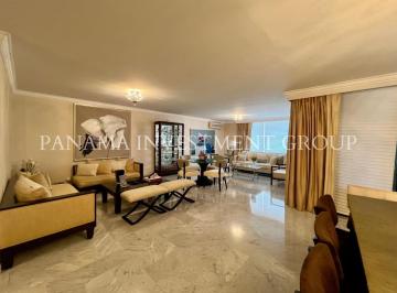 Apartamento · 301m² · 3 Recámaras · 5 Estacionamientos · Apartamento Amoblado en Bayshore - 6936da