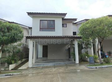 Casa de 3 habitaciones, San Miguelito · Alquiler de Casa en Brisas del Golf