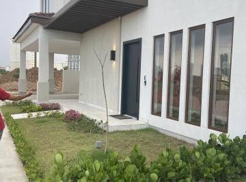 Casa · 318m² · 4 Recámaras · 2 Estacionamientos · Venta Casa Santa Maria Country Club - The Woods – Sp