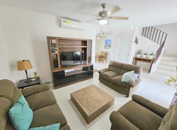 Casa de 3 habitaciones, Panamá · Alquiler de Casa Amoblada en PH Quintas de Versalles