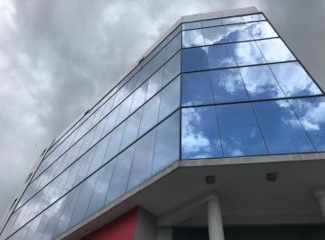 Oficina comercial , Panamá · Moderno Edificio Comercial / Oficinas en Alquiler Calidonia. 5208 m². Super Ubicación.