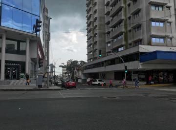 Oficina comercial , Panamá · Moderno Edificio Comercial / Oficinas en Alquiler Calidonia. 5208 m². Super Ubicación.