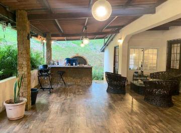 Casa · 1600m² · 4 Recámaras · 2 Estacionamientos · Venta de Casa en Cerro Azul